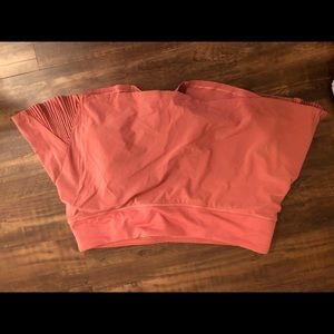 Lululemon size 10 play off the pleats